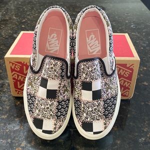 New Vans womens classic slip-on new in box
